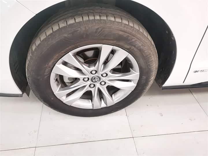 Toyota Sienna 2024 2024款 2.5L混动 四驱尊贵版