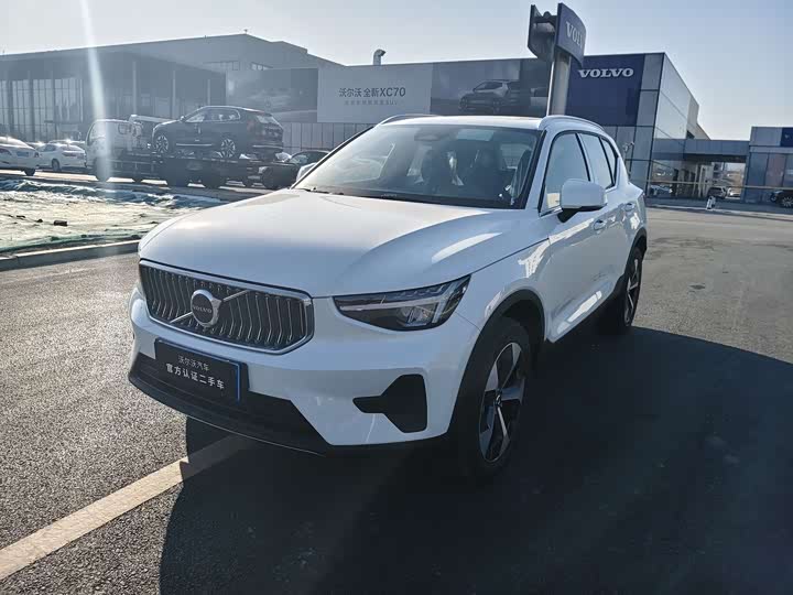 2026 Volvo XC40