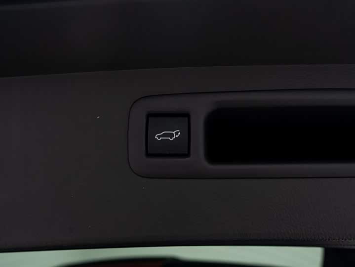 Toyota Crown Kluger 2024 2024款 2.5L HEV四驱尊贵版