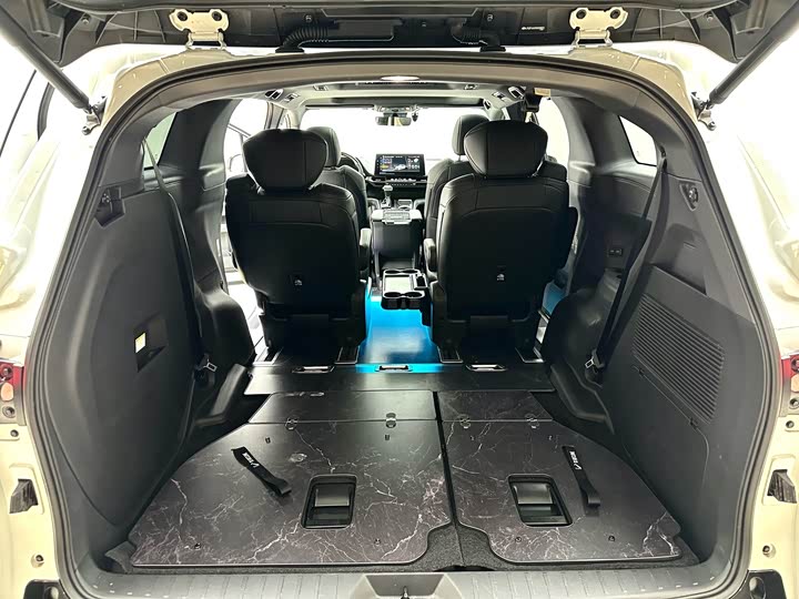 Toyota Sienna 2024 2024款 2.5L混动 四驱尊贵版