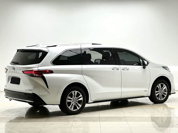 Toyota Sienna 2024 2024款 2.5L混动 四驱尊贵版