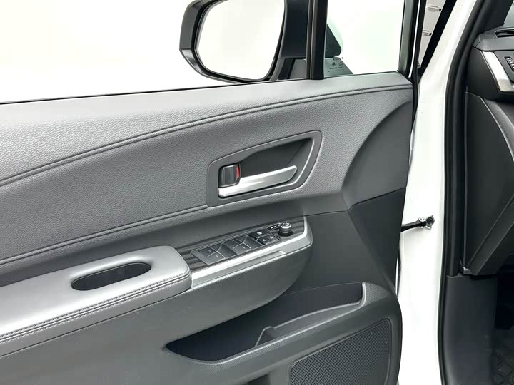 Toyota Sienna 2024 2024款 2.5L混动 四驱尊贵版