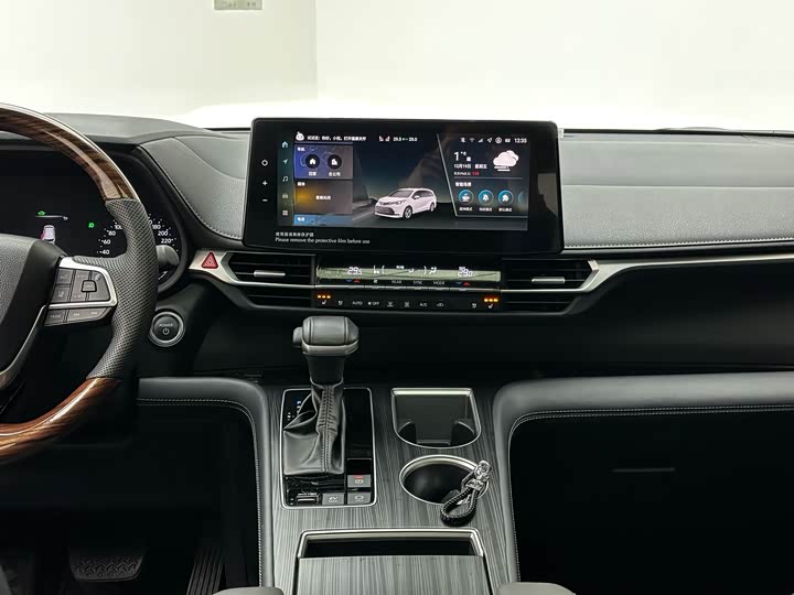 Toyota Sienna 2024 2024款 2.5L混动 四驱尊贵版