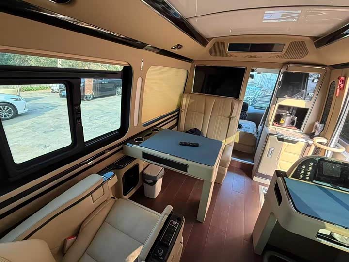 Toyota Coaster 2019 2019款 4.0L高级车GRB53L-ZCMSK 20座特别版9GR