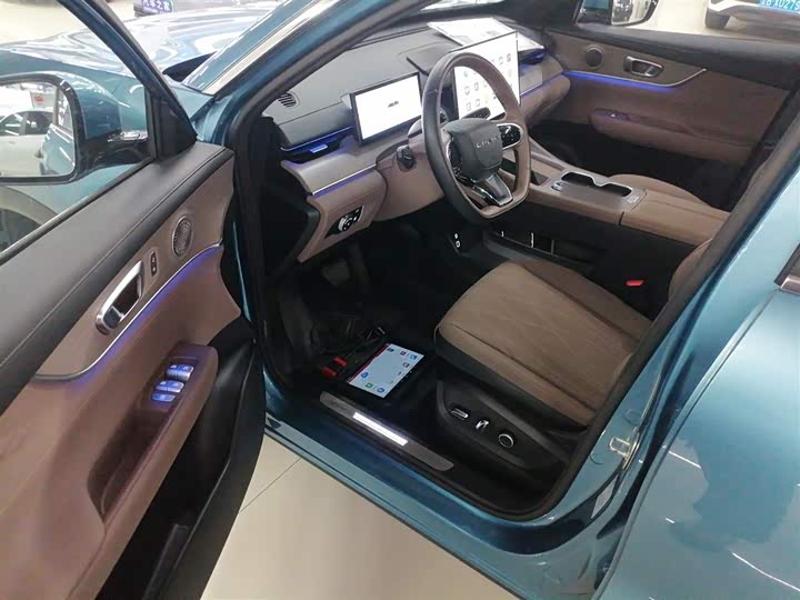Chery Tiggo 8 Plus C-DM 2025 2025款 1.5T 116km 尊贵型 5座