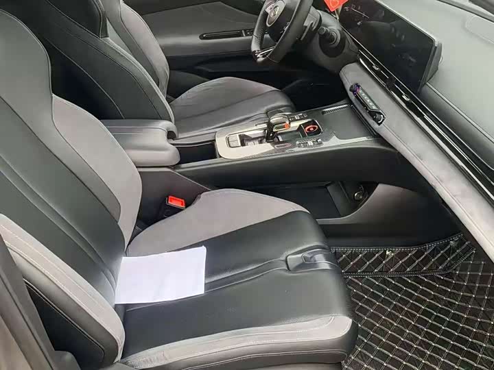 GAC Trumpchi Empow R 2024 2024款 400T 自动 影豹R PRO版