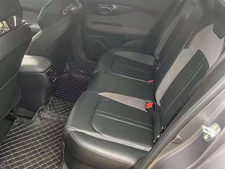 GAC Trumpchi Empow R 2024 2024款 400T 自动 影豹R PRO版