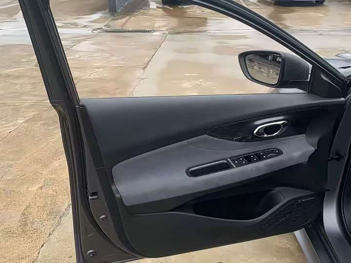 GAC Trumpchi Empow R 2024 2024款 400T 自动 影豹R PRO版