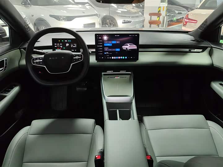 Roewe D6 2025 2025款 520km 尊享版