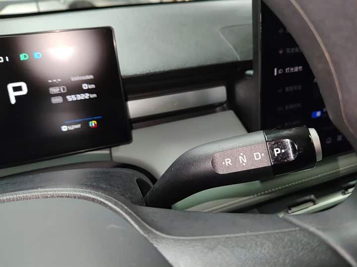 Roewe D6 2025 2025款 520km 尊享版