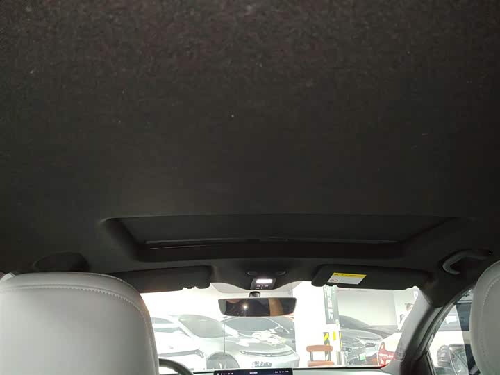 Roewe D6 2025 2025款 520km 尊享版