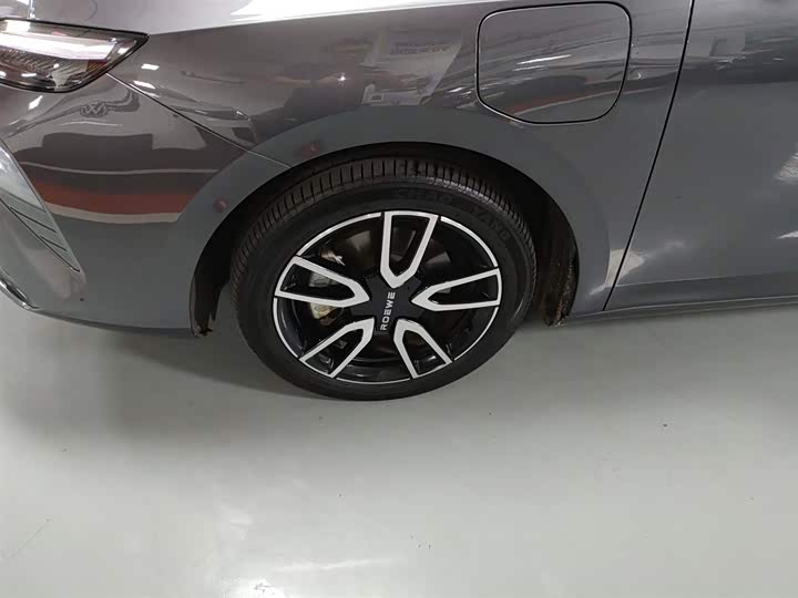 Roewe D6 2025 2025款 520km 尊享版