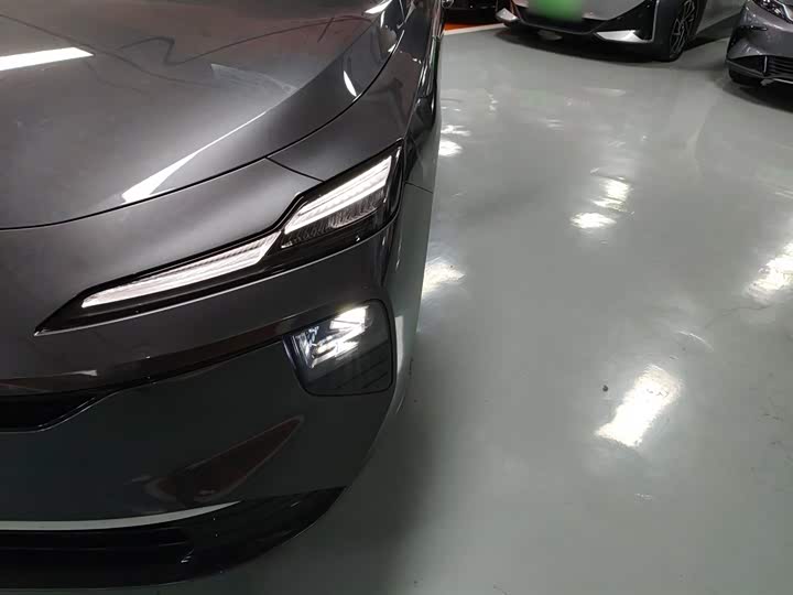 Roewe D6 2025 2025款 520km 尊享版