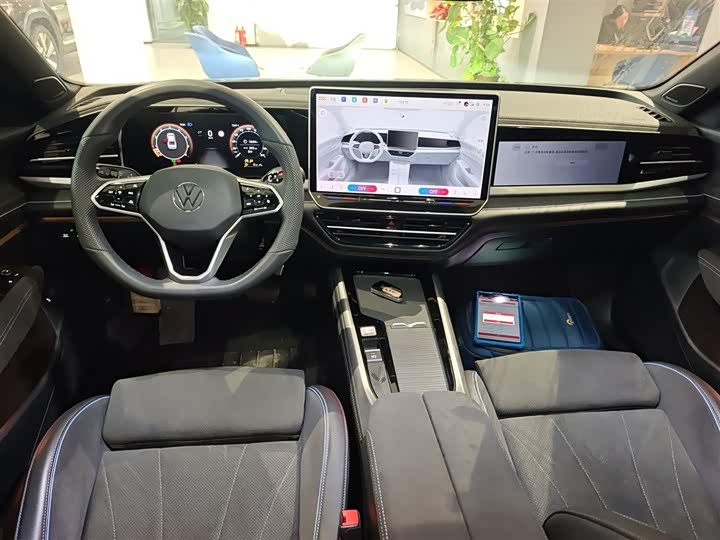 Volkswagen Passat 2025 2025款 Pro 380TSI 星空龙尊版