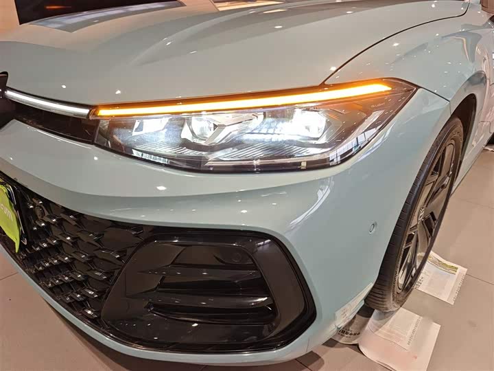 Volkswagen Passat 2025 2025款 Pro 380TSI 星空龙尊版