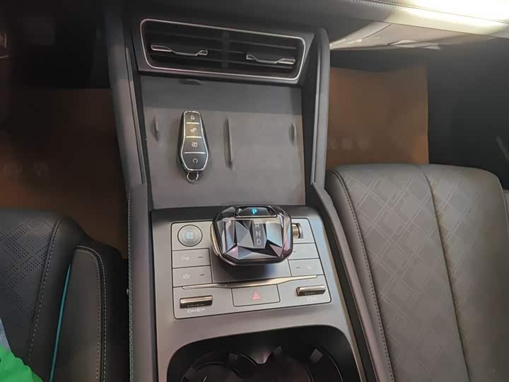 BYD Qin L 2025 2025款 DM-i 智驾版 120KM卓越型