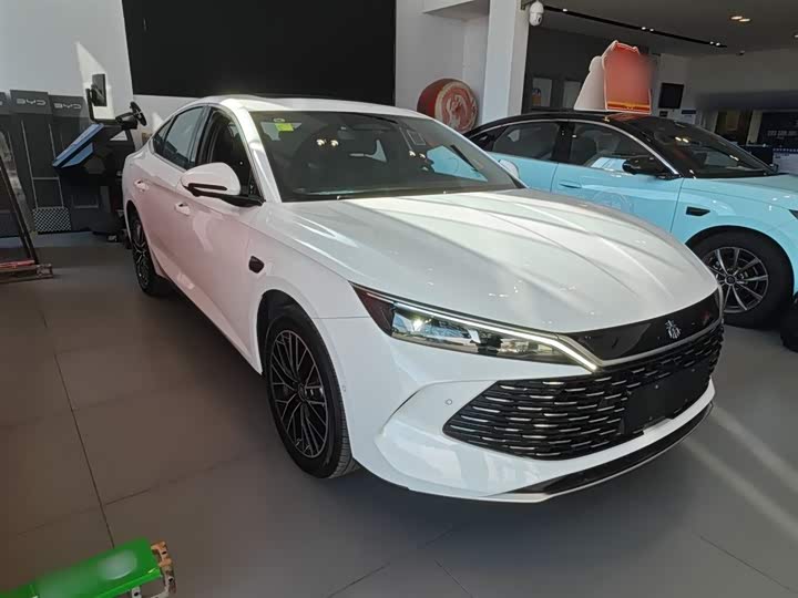 BYD Qin L 2025 2025款 DM-i 智驾版 120KM卓越型