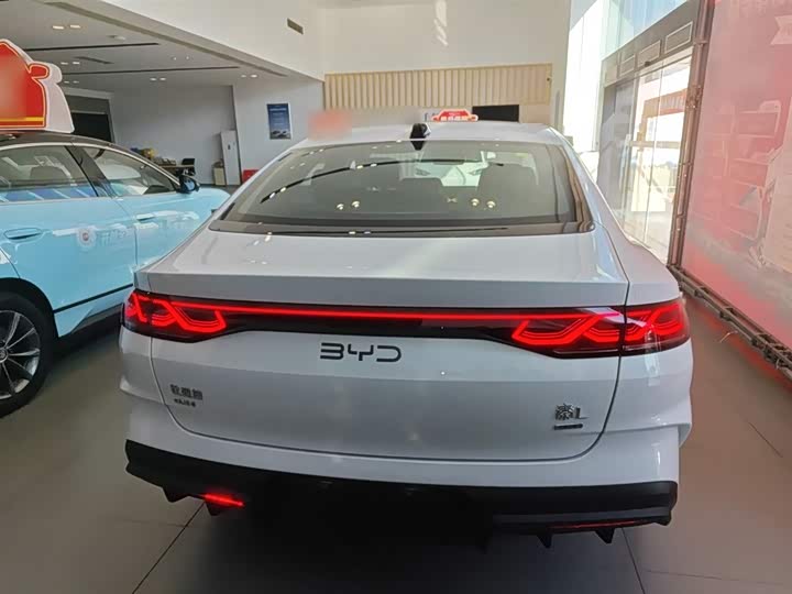 BYD Qin L 2025 2025款 DM-i 智驾版 120KM卓越型