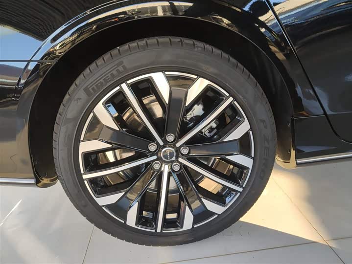 Volvo S90 2026 2026款 B5 智远豪华版