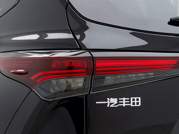 Toyota Crown Kluger 2024 2024款 2.5L HEV四驱尊贵版