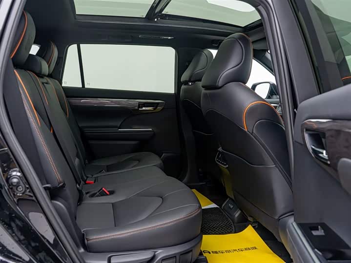 Toyota Crown Kluger 2024 2024款 2.5L HEV四驱尊贵版