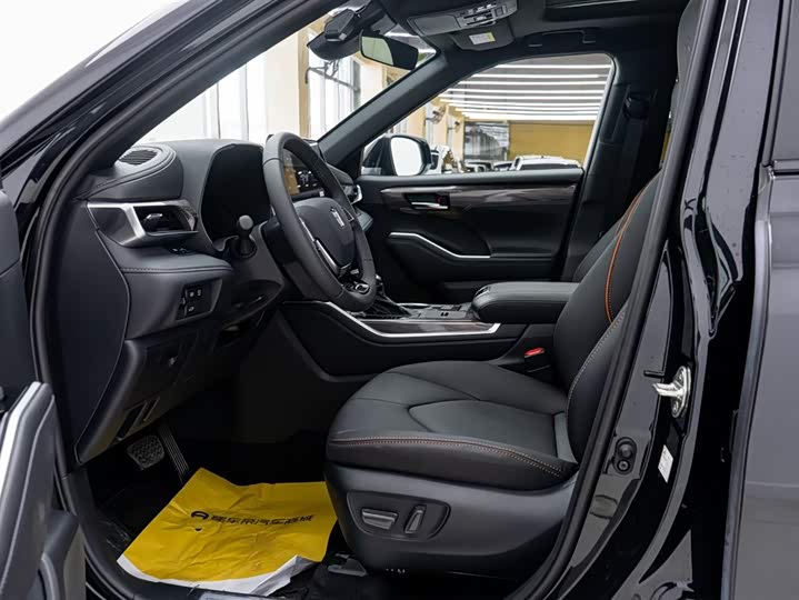 Toyota Crown Kluger 2024 2024款 2.5L HEV四驱尊贵版