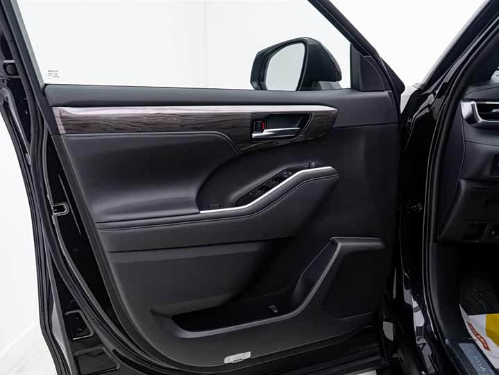 Toyota Crown Kluger 2024 2024款 2.5L HEV四驱尊贵版