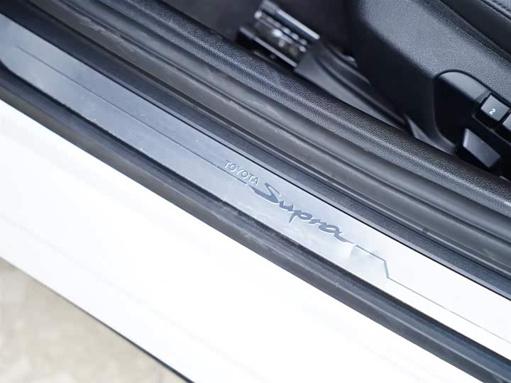 Toyota Supra 2022 2022款 GR SUPRA 3.0T 标准型