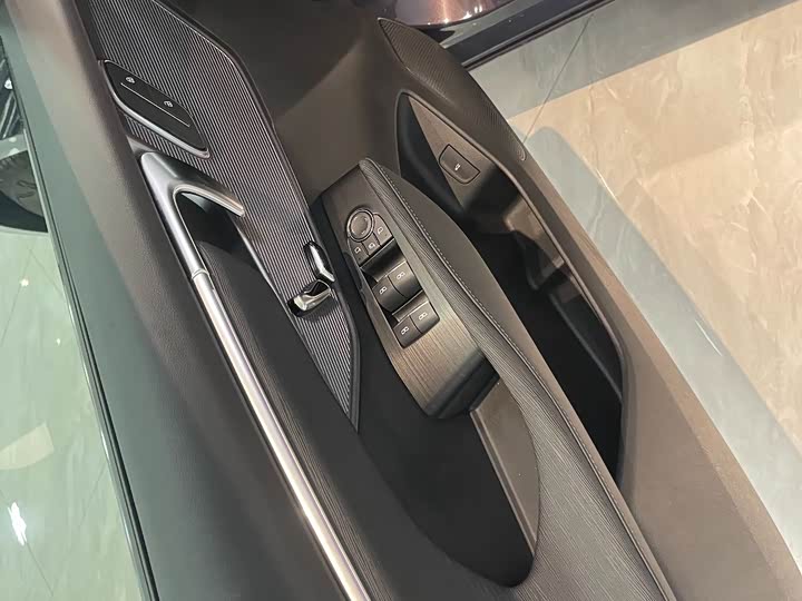 Buick LaCrosse 2024 2024款 28T 越尊版