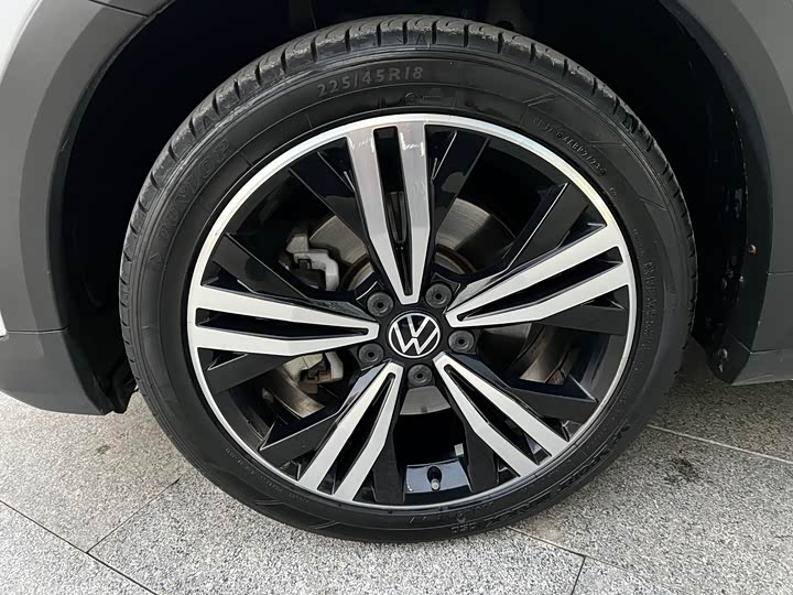 Volkswagen Touran L 2021 2021款 途安L 280TSI DSG拓界版 7座