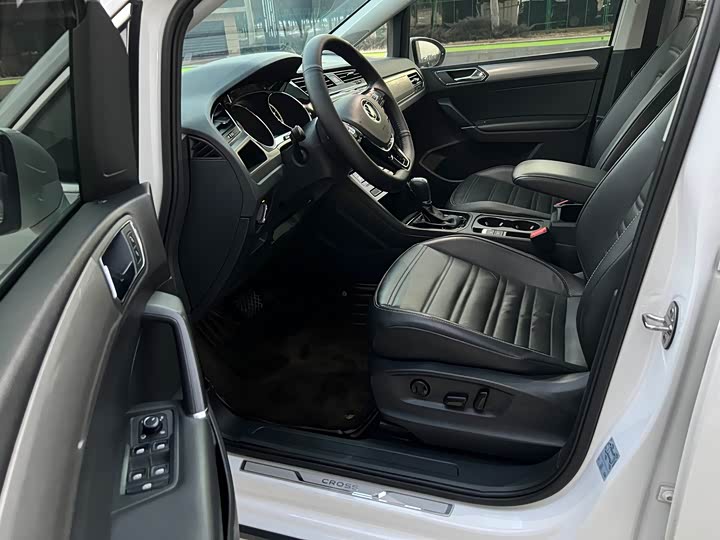 Volkswagen Touran L 2021 2021款 途安L 280TSI DSG拓界版 7座