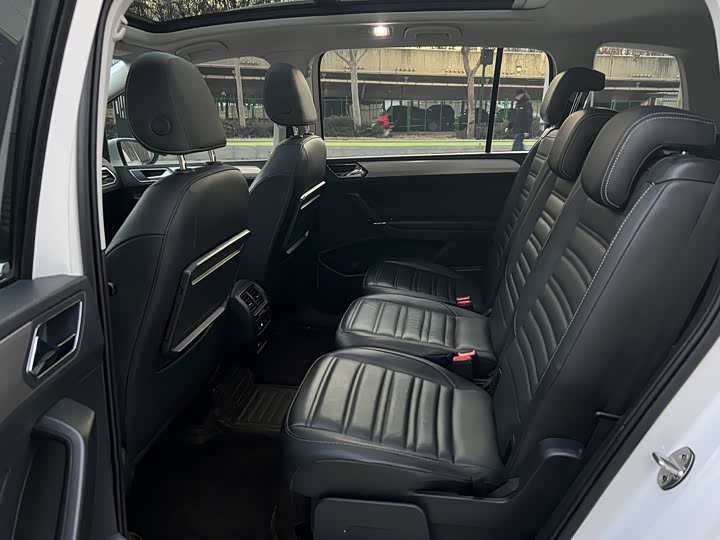 Volkswagen Touran L 2021 2021款 途安L 280TSI DSG拓界版 7座