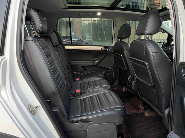Volkswagen Touran L 2021 2021款 途安L 280TSI DSG拓界版 7座
