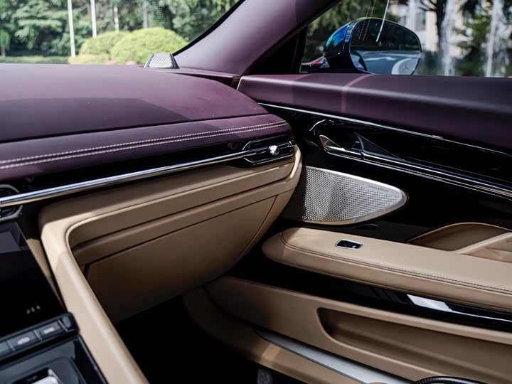 Aston Martin DB12 2023 2023款 4.0T V8 Coupe