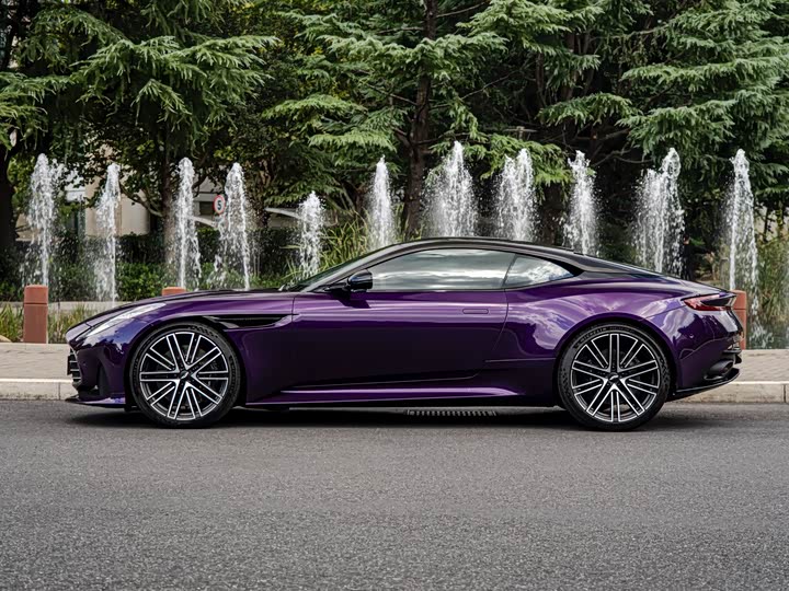Aston Martin DB12 2023 2023款 4.0T V8 Coupe