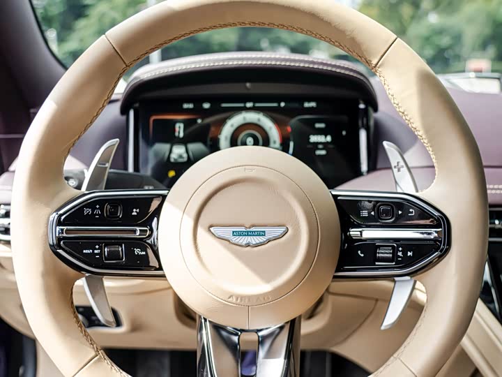 Aston Martin DB12 2023 2023款 4.0T V8 Coupe