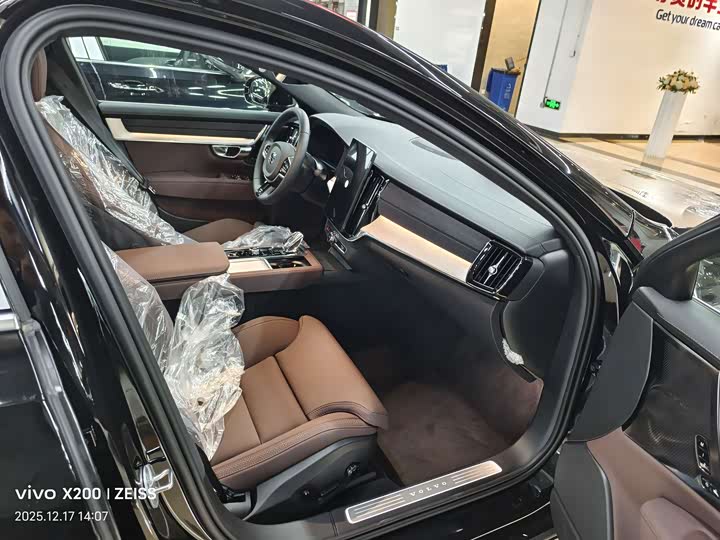 Volvo S90 2026 2026款 B5 智远豪华版