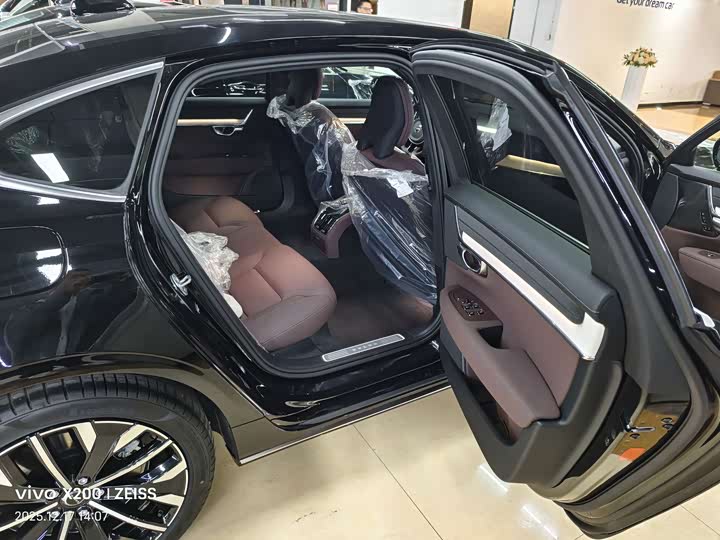 Volvo S90 2026 2026款 B5 智远豪华版
