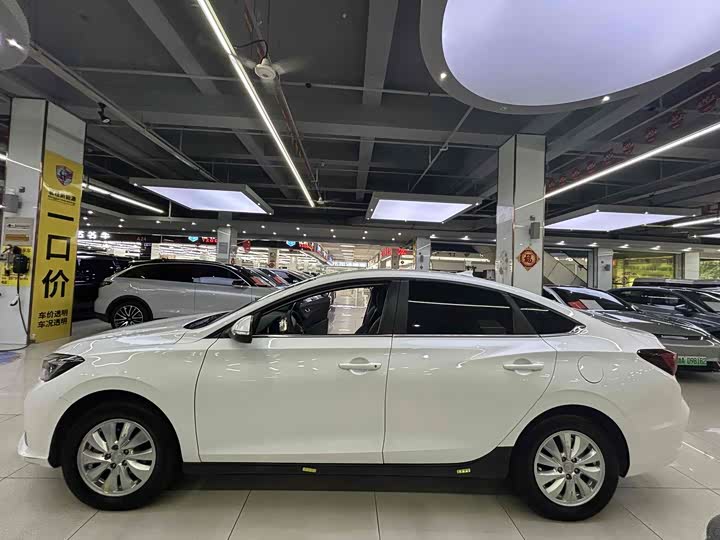Changan Eado EV 2022 2022款 EV460 智行网约版 磷酸铁锂