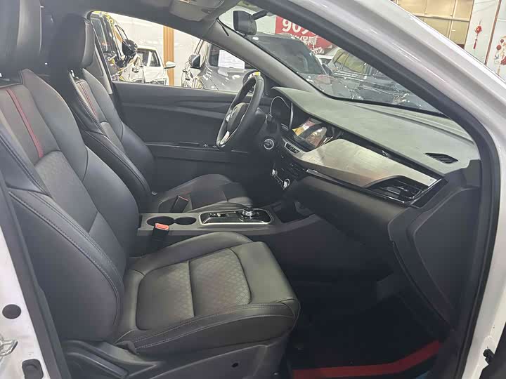 Changan Eado EV 2022 2022款 EV460 智行网约版 磷酸铁锂