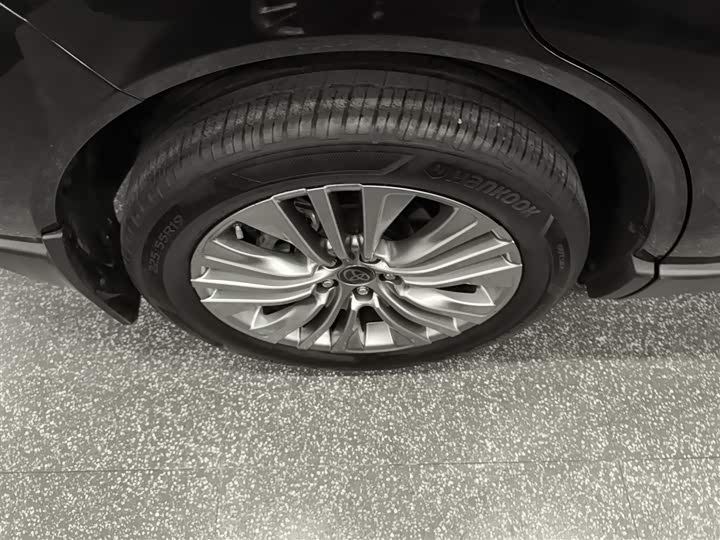 Toyota Harrier 2022 2022款 2.0L CVT两驱尊享版