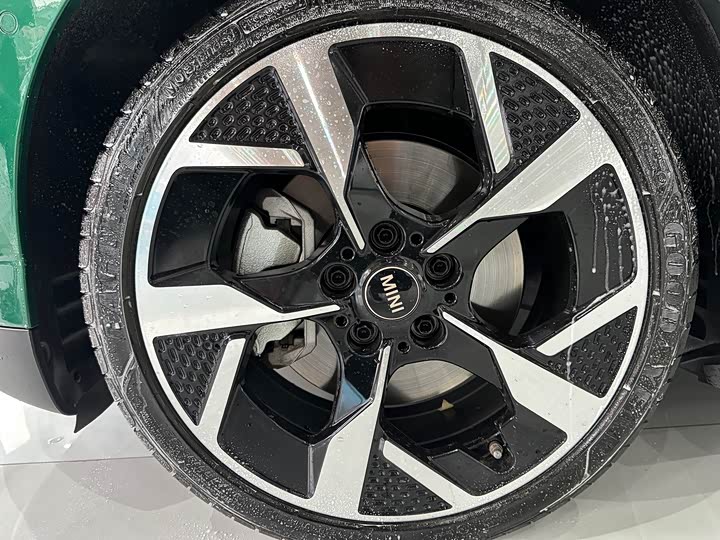 Mini Cooper 2024 2024款 452km COOPER SE 艺术家