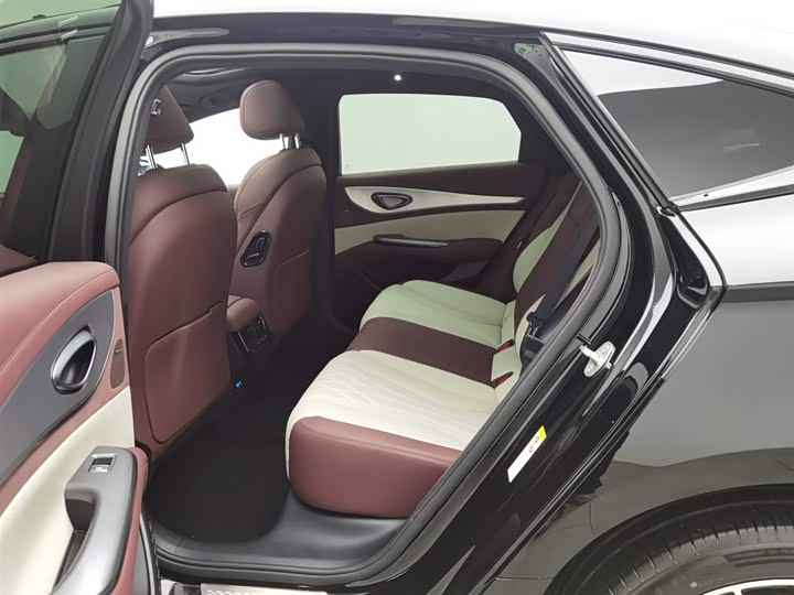 BYD Seal 07 DM-i Hybrid 2025 2025款 DM-i 1.5T 125km 旗舰型