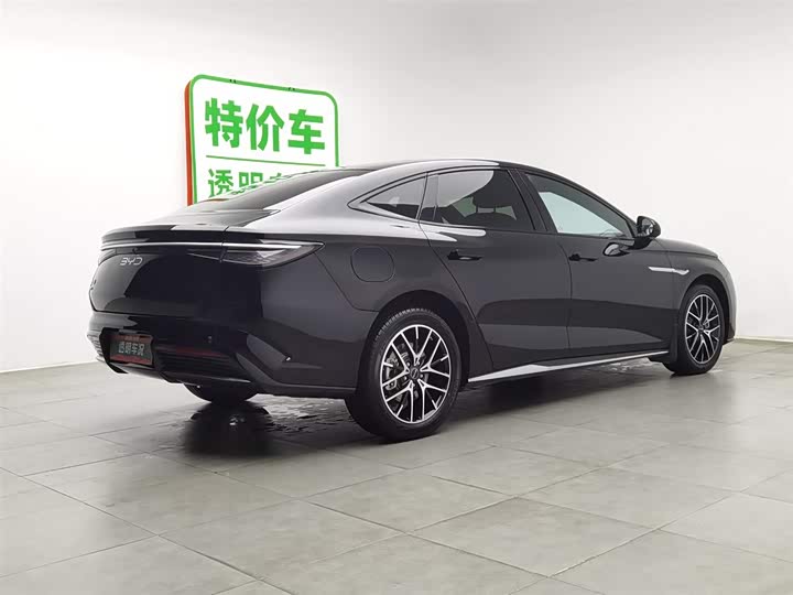 2025 BYD Seal 07 DM-i Hybrid