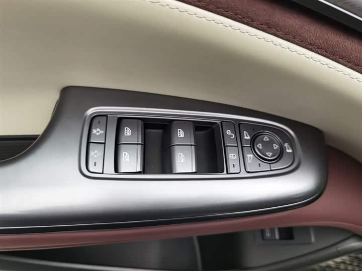 BYD Seal 07 DM-i Hybrid 2025 2025款 DM-i 1.5T 125km 旗舰型