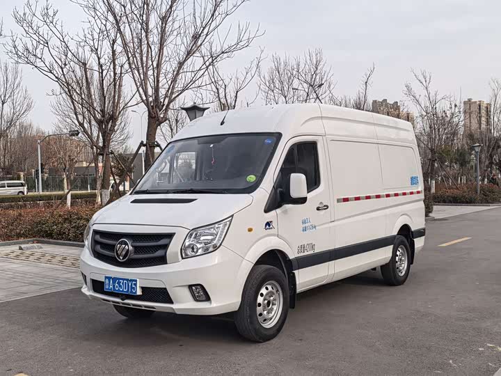 Foton Tuyano 2024 2024款 吉象厢货 2.0T手动 长轴中顶 后单胎3座