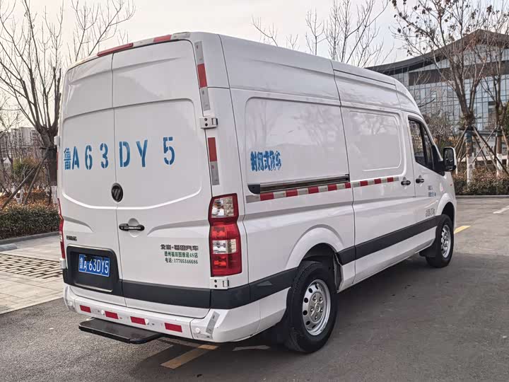 Foton Tuyano 2024 2024款 吉象厢货 2.0T手动 长轴中顶 后单胎3座