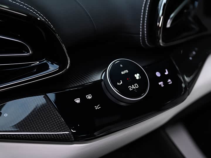 Ferrari Purosangue 2023 2023款 6.5L V12