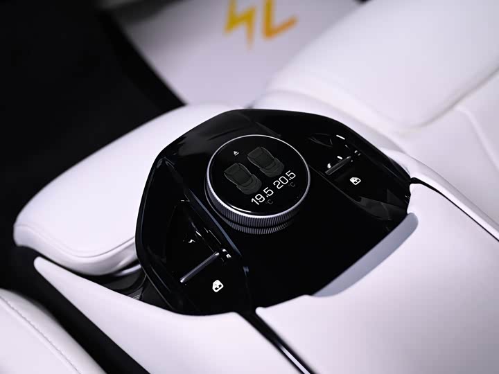 Ferrari Purosangue 2023 2023款 6.5L V12