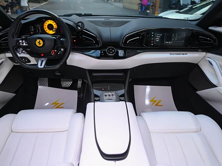 Ferrari Purosangue 2023 2023款 6.5L V12